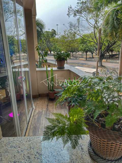 Apartamento à venda com 4 quartos, 365m² - Foto 2