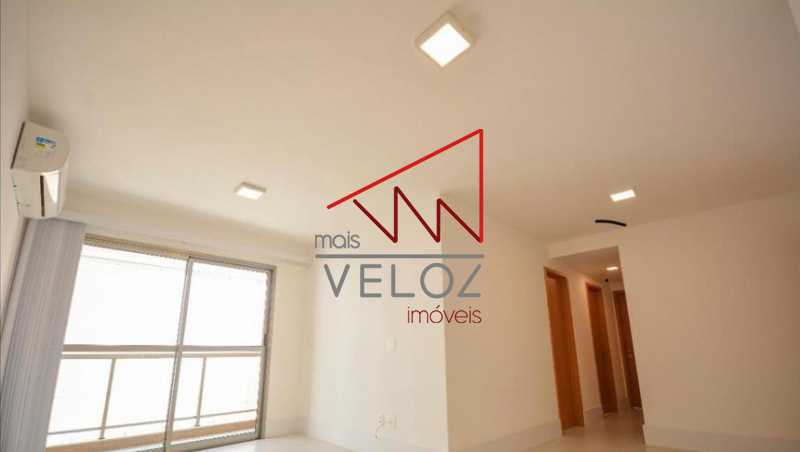 Apartamento à venda com 3 quartos, 92m² - Foto 1