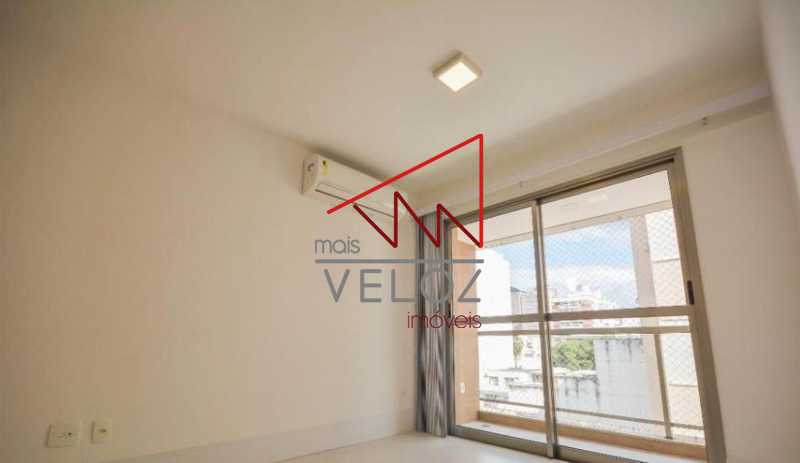 Apartamento à venda com 3 quartos, 92m² - Foto 2