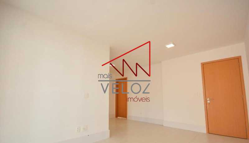 Apartamento à venda com 3 quartos, 92m² - Foto 4