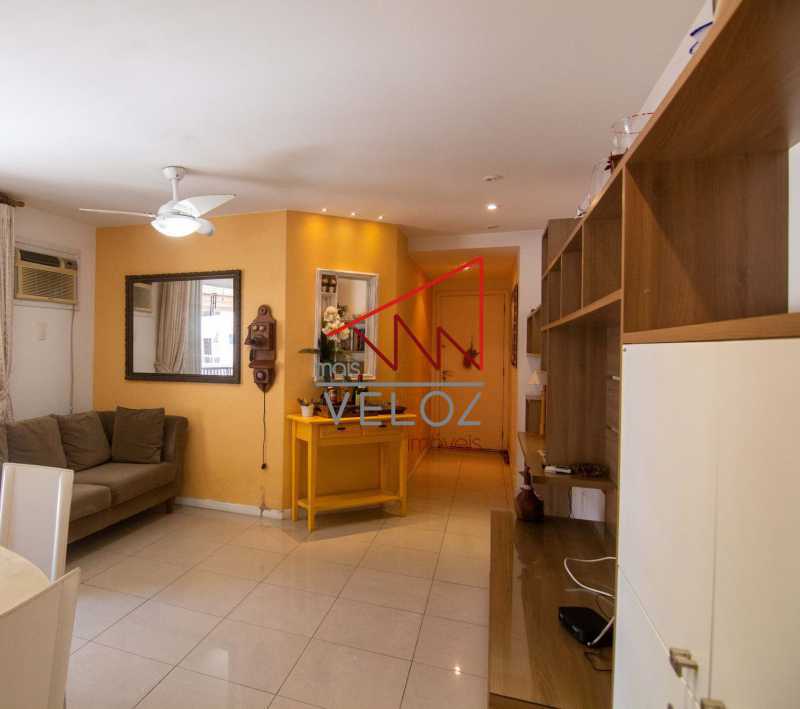 Apartamento à venda com 2 quartos, 86m² - Foto 2