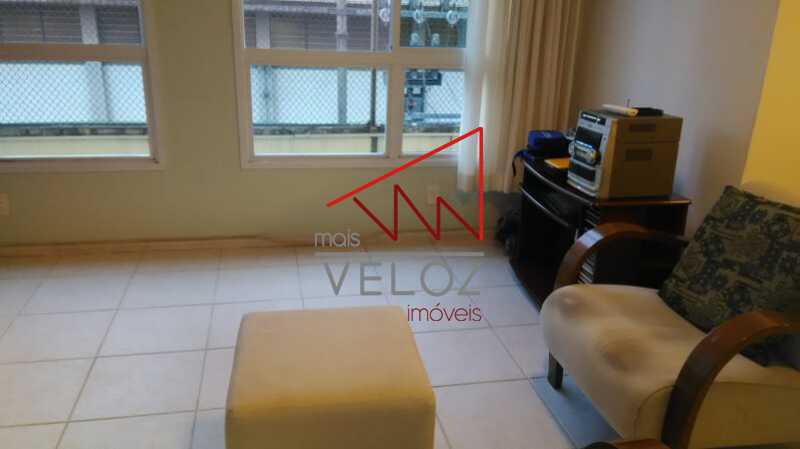 Apartamento à venda com 2 quartos, 77m² - Foto 4