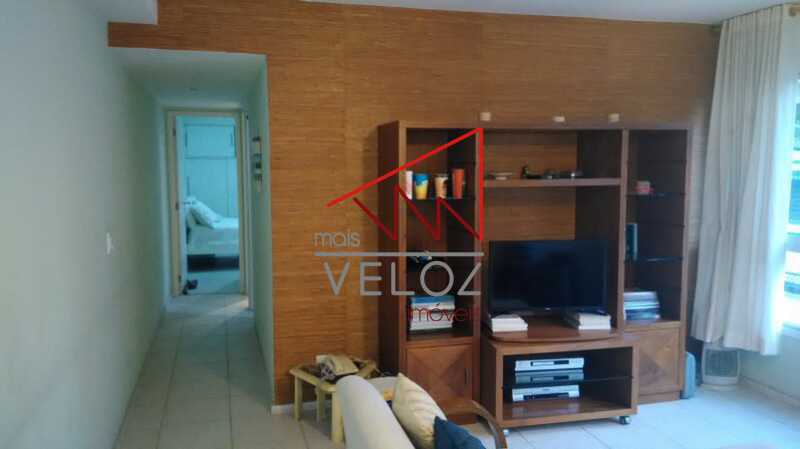 Apartamento à venda com 2 quartos, 77m² - Foto 1