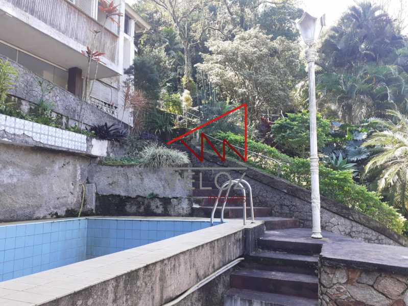 Casa à venda com 5 quartos, 400m² - Foto 1