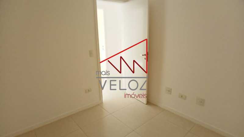 Apartamento à venda com 3 quartos, 94m² - Foto 11