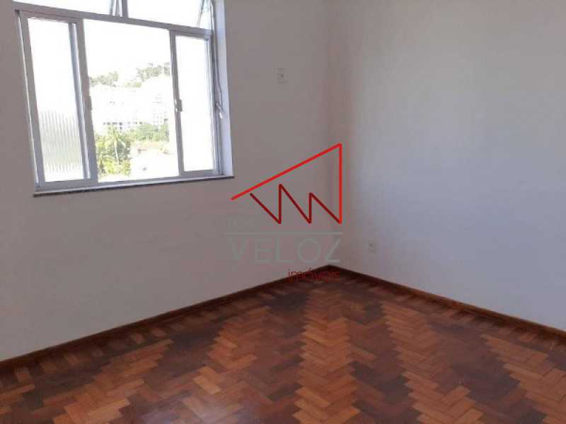 Apartamento à venda com 3 quartos, 95m² - Foto 2