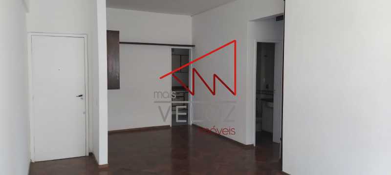 Apartamento à venda com 3 quartos, 93m² - Foto 2