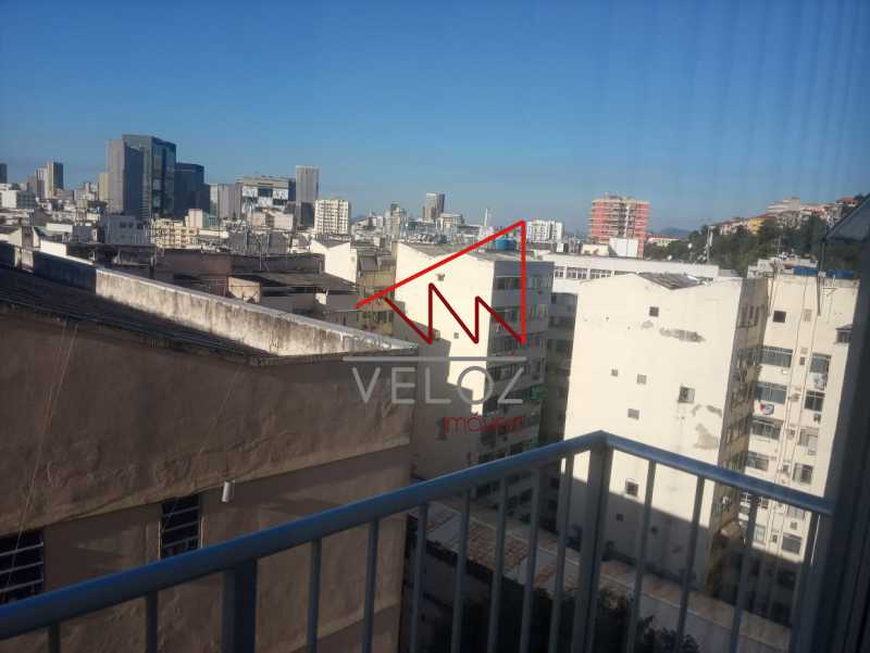 Apartamento à venda com 2 quartos, 67m² - Foto 4