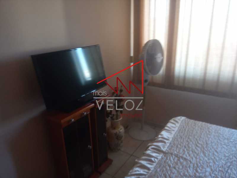 Apartamento à venda com 2 quartos, 67m² - Foto 11