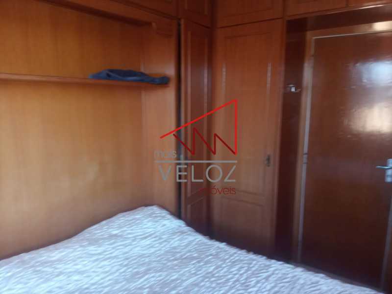 Apartamento à venda com 2 quartos, 67m² - Foto 9