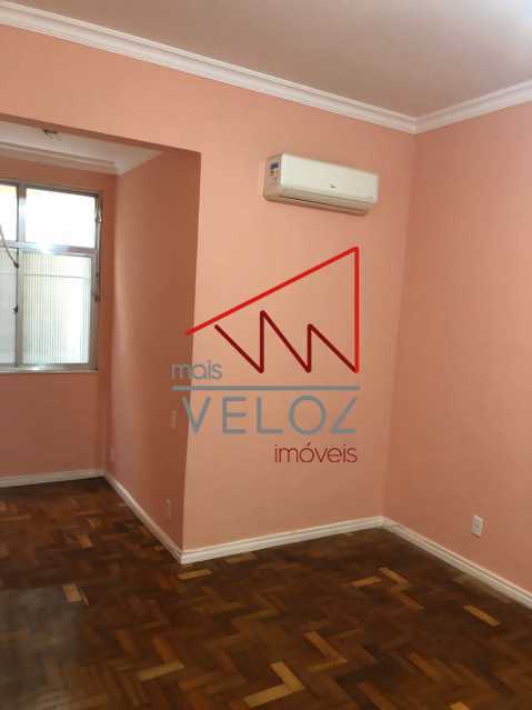 Apartamento à venda com 3 quartos, 125m² - Foto 8