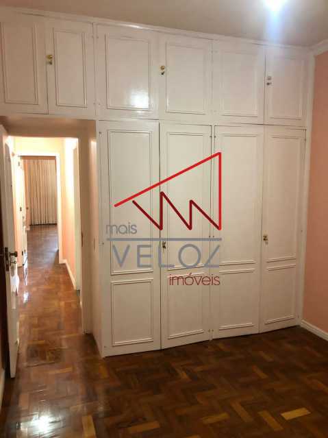 Apartamento à venda com 3 quartos, 125m² - Foto 9