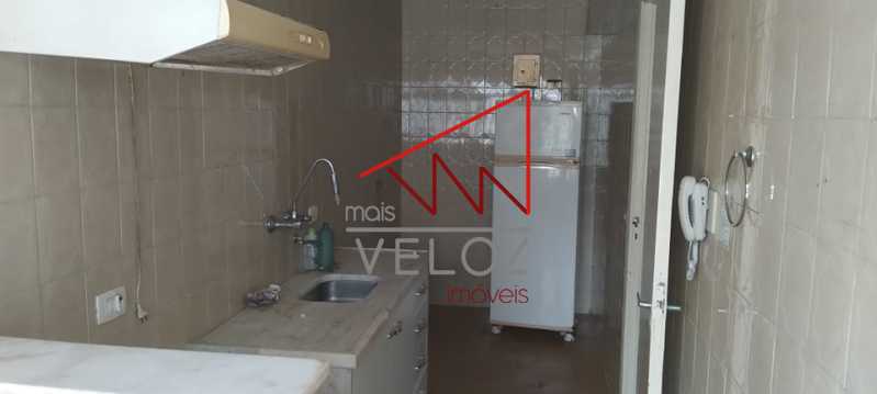 Apartamento à venda com 2 quartos, 75m² - Foto 17