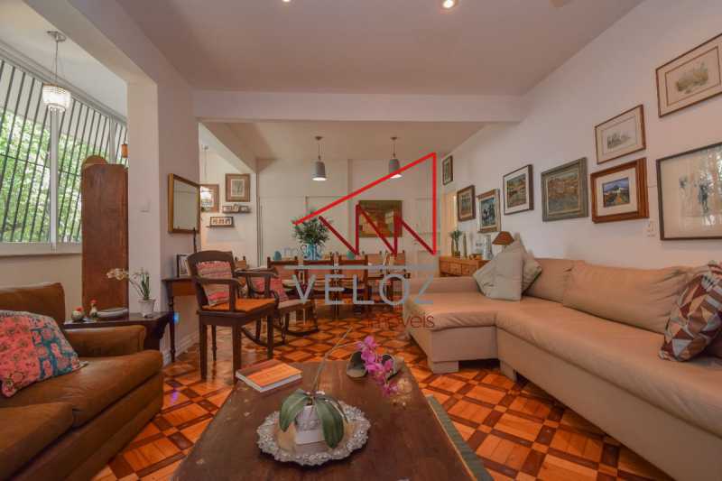 Apartamento à venda com 4 quartos, 148m² - Foto 2