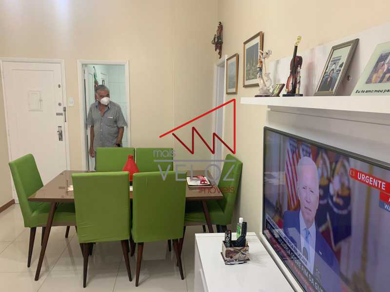 Apartamento à venda com 2 quartos, 76m² - Foto 10