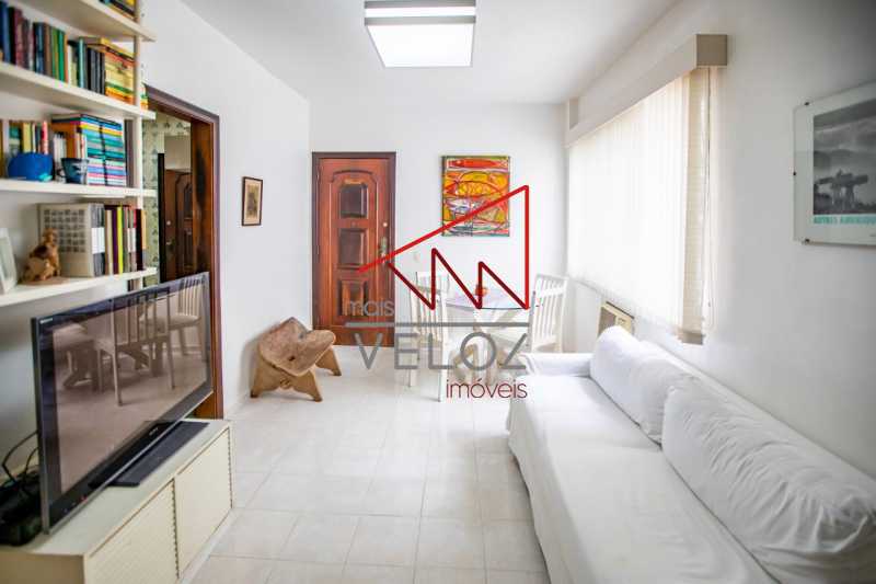 Apartamento à venda com 2 quartos, 60m² - Foto 1