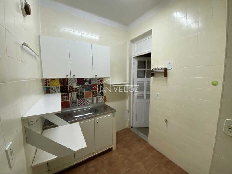 Apartamento à venda com 2 quartos, 60m² - Foto 10