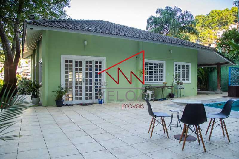 Casa à venda com 4 quartos, 380m² - Foto 2