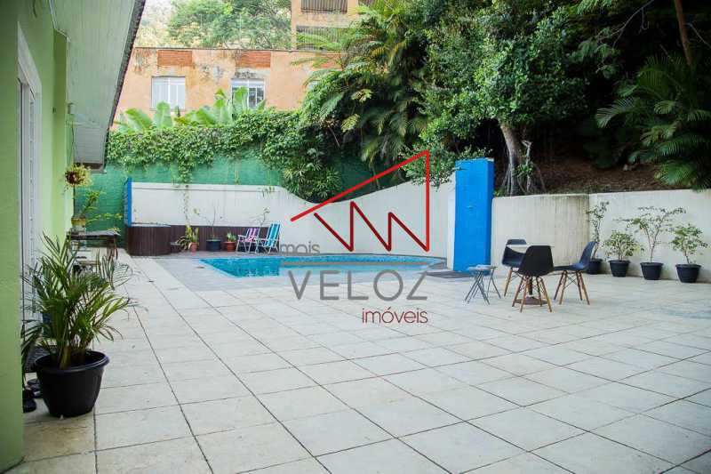 Casa à venda com 4 quartos, 380m² - Foto 4