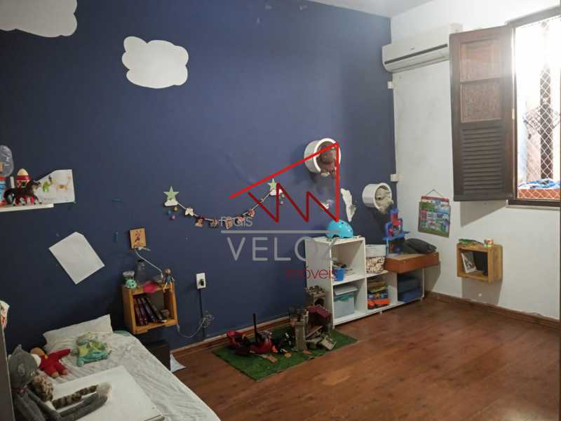 Casa à venda com 5 quartos, 300m² - Foto 11