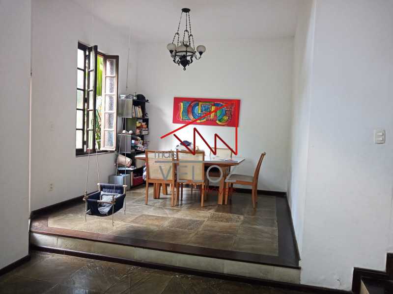 Casa à venda com 5 quartos, 300m² - Foto 14