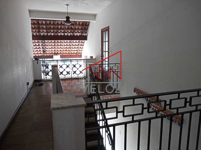 Casa à venda com 5 quartos, 300m² - Foto 13