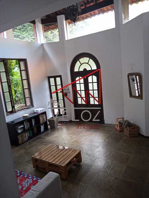 Casa à venda com 5 quartos, 300m² - Foto 2