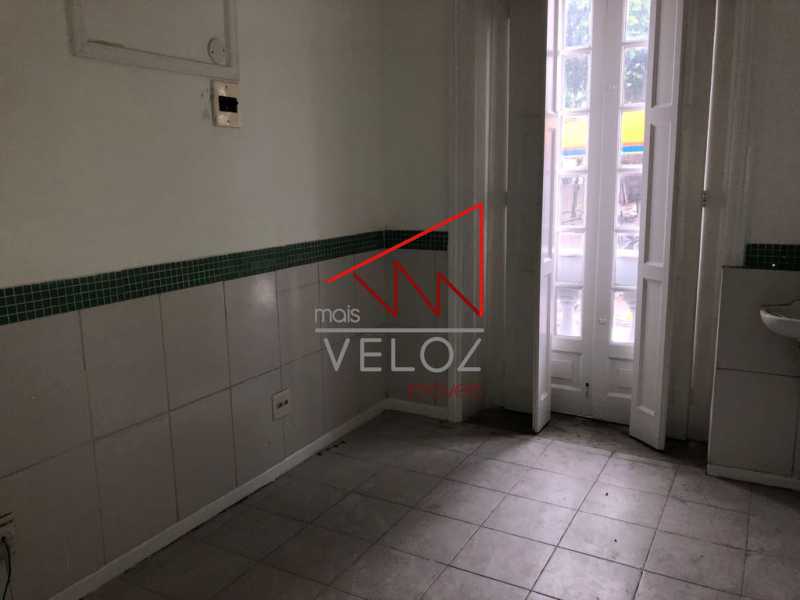 Casa à venda com 15 quartos, 600m² - Foto 11