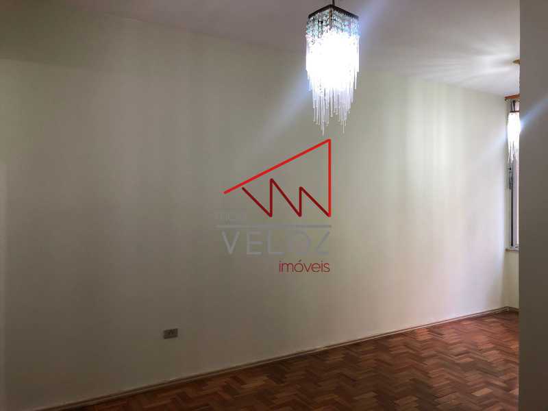 Apartamento à venda com 1 quarto, 61m² - Foto 4