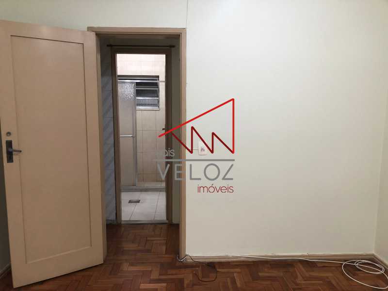 Apartamento à venda com 1 quarto, 61m² - Foto 11