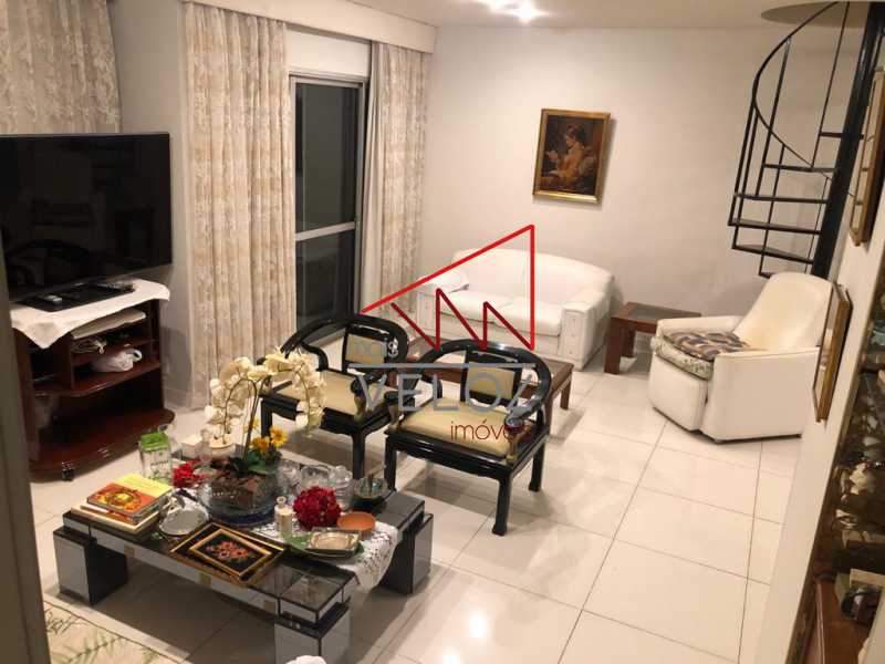 Cobertura à venda com 3 quartos, 190m² - Foto 1