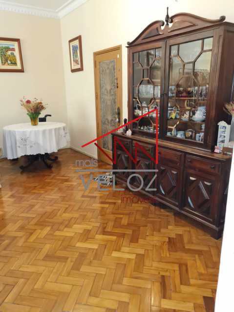 Apartamento à venda com 3 quartos, 100m² - Foto 4