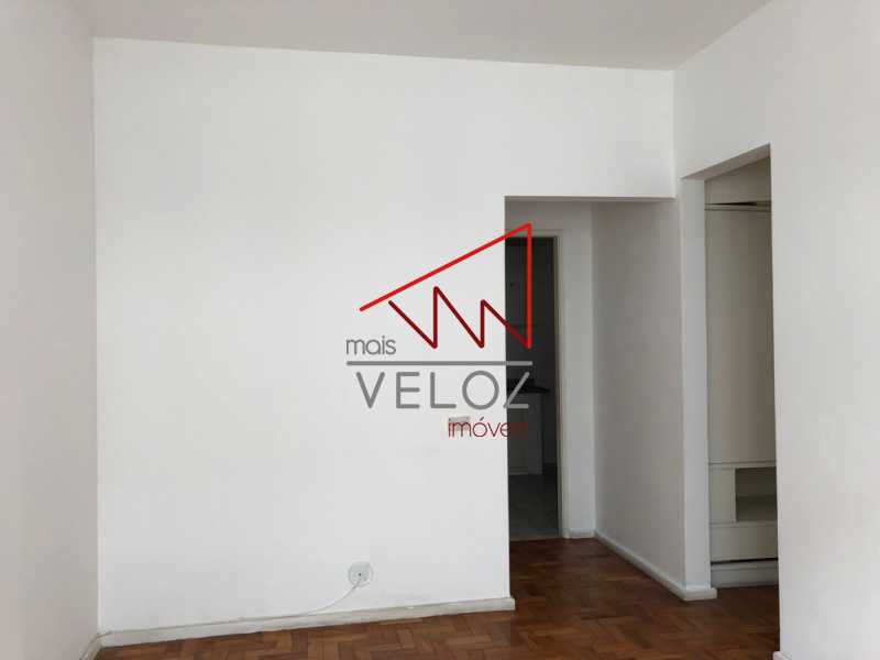 Apartamento à venda com 2 quartos, 57m² - Foto 2