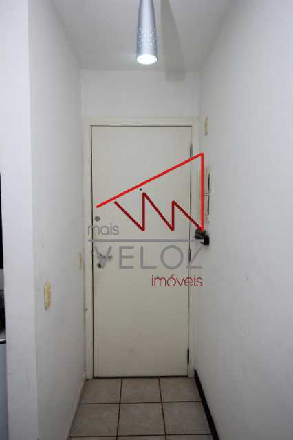 Apartamento à venda com 1 quarto, 55m² - Foto 9