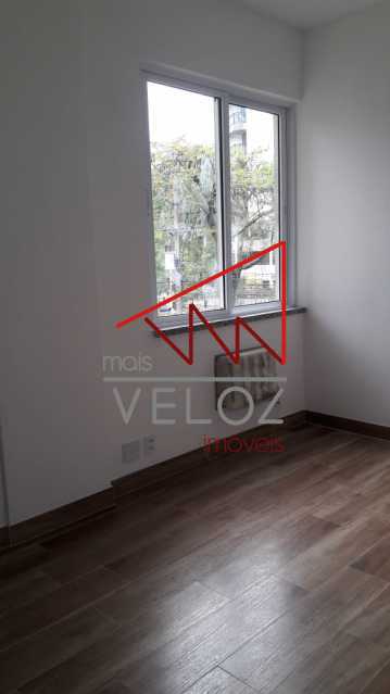 Apartamento à venda com 2 quartos, 72m² - Foto 12