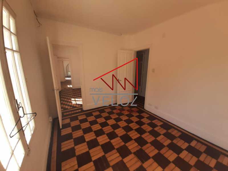 Apartamento para alugar com 4 quartos, 180m² - Foto 19