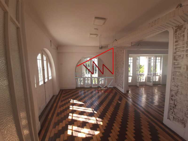 Apartamento para alugar com 4 quartos, 180m² - Foto 1