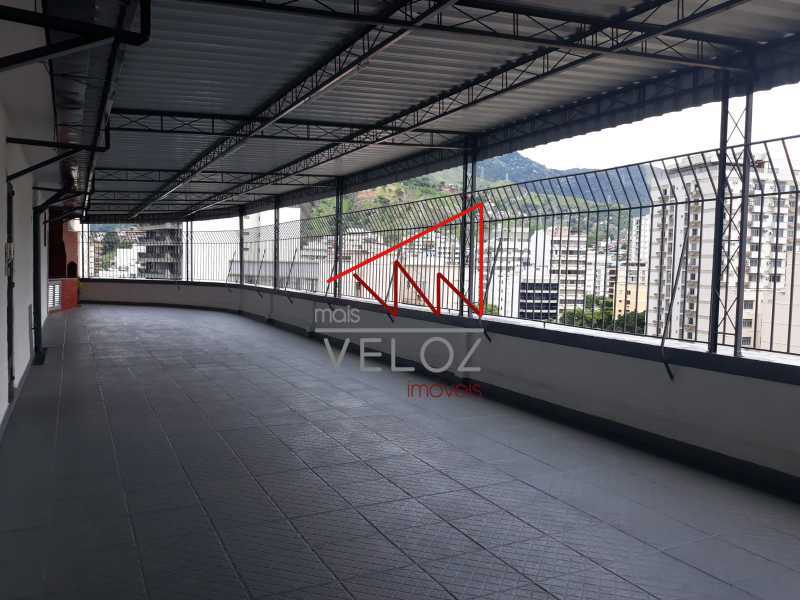 Apartamento à venda com 3 quartos, 120m² - Foto 2