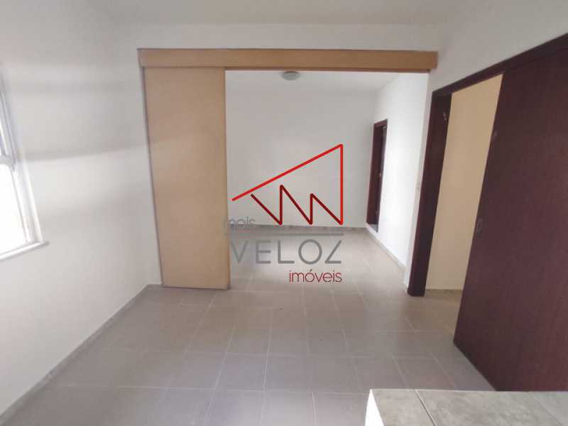 Casa de Vila à venda com 1 quarto, 40m² - Foto 2