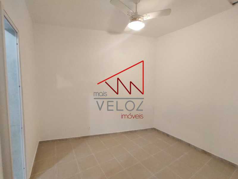 Casa de Vila à venda com 1 quarto, 40m² - Foto 13