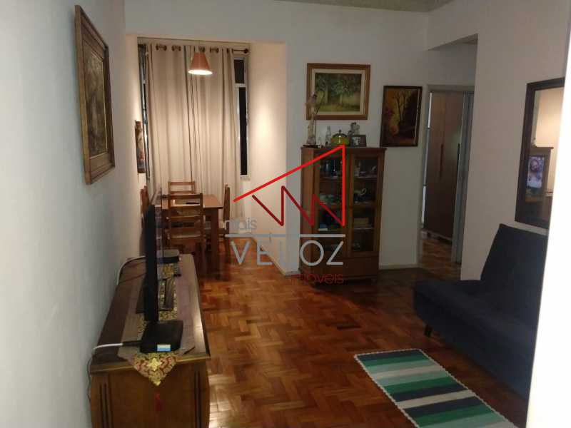 Apartamento à venda com 1 quarto, 50m² - Foto 2