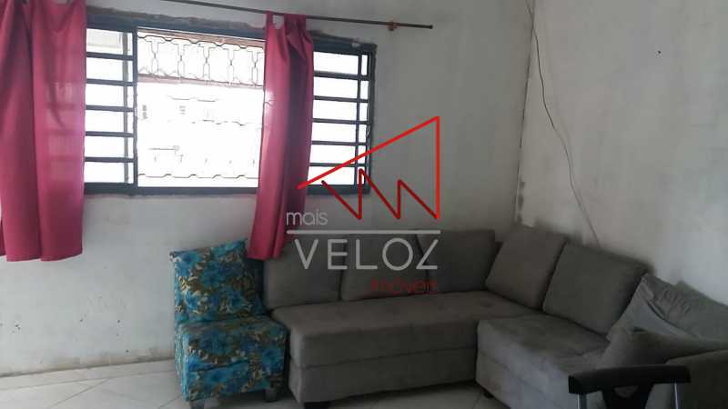 Casa à venda com 2 quartos, 120m² - Foto 1