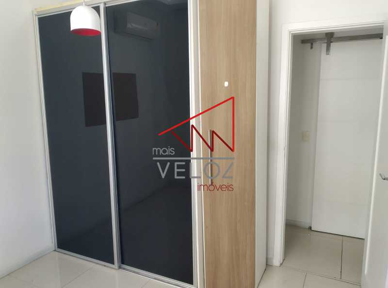 Apartamento à venda com 3 quartos, 93m² - Foto 13