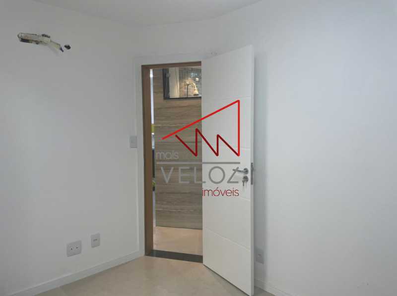 Apartamento à venda com 2 quartos, 72m² - Foto 11