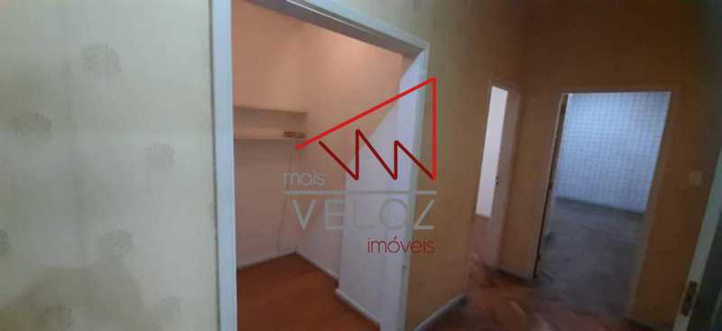 Apartamento à venda com 4 quartos, 230m² - Foto 5