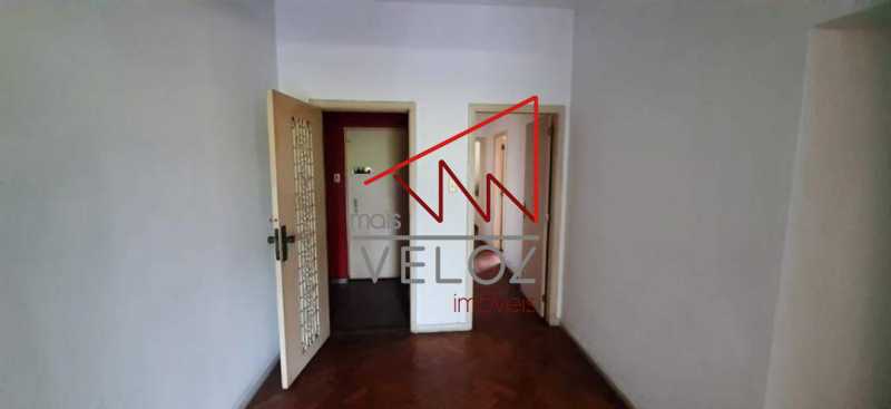 Apartamento à venda com 4 quartos, 230m² - Foto 10