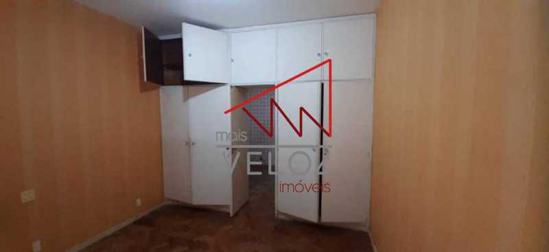 Apartamento à venda com 4 quartos, 230m² - Foto 13