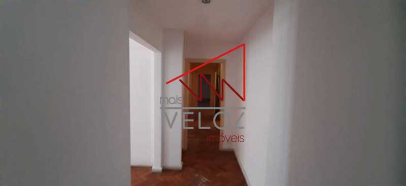 Apartamento à venda com 4 quartos, 230m² - Foto 14