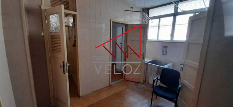 Apartamento à venda com 4 quartos, 230m² - Foto 11