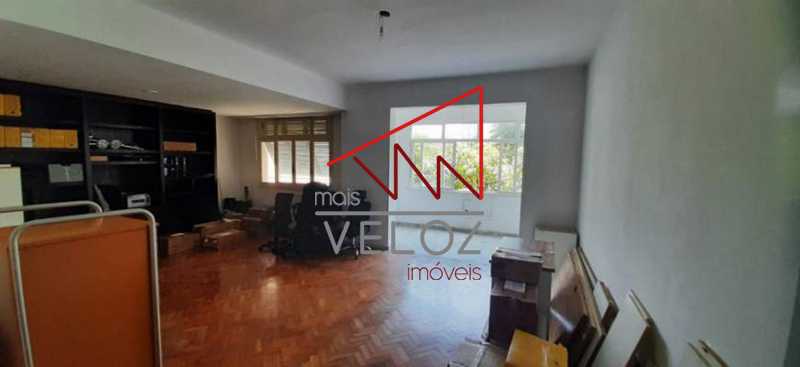 Apartamento à venda com 4 quartos, 230m² - Foto 17